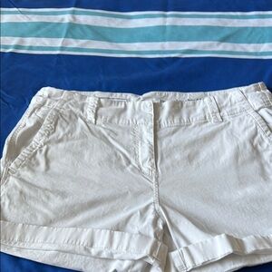 Vineyard Vines Women's White Shorts